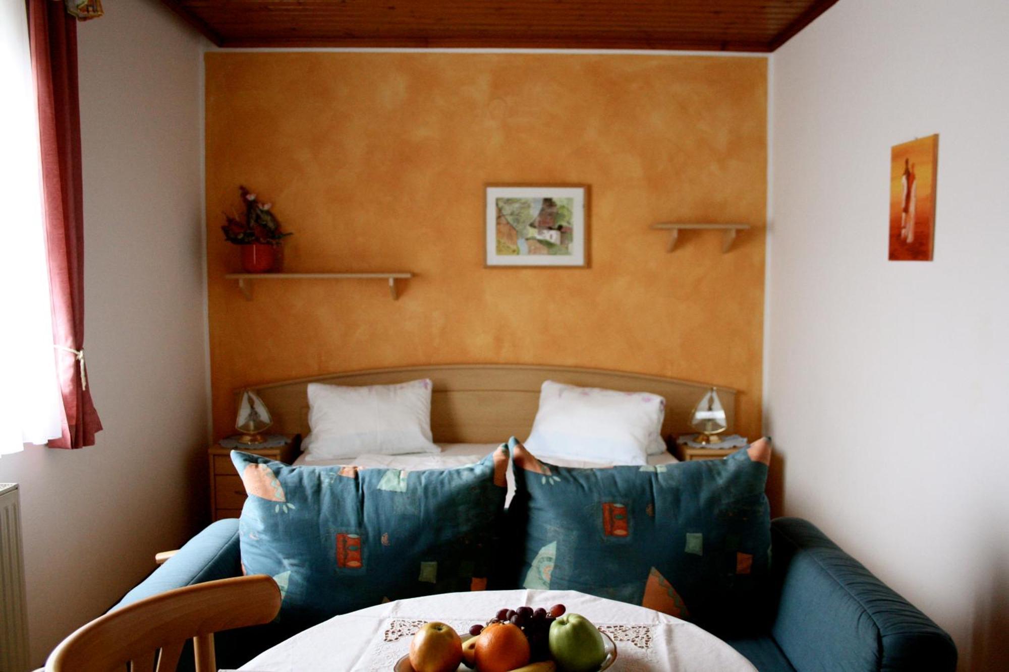 Pension Windinger Schiefling am See Bagian luar foto